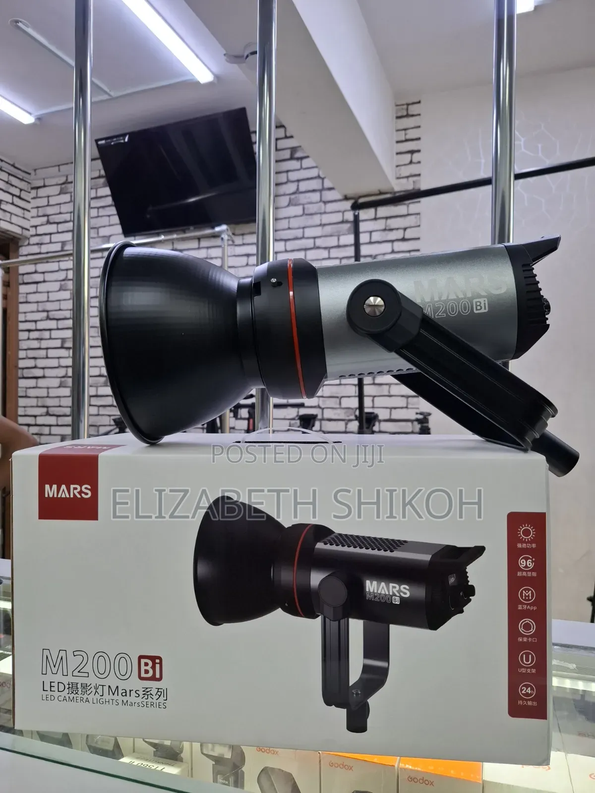 Triopo M200bi Studio Led Video Lighting 200w Bi-Color Bowens Mount