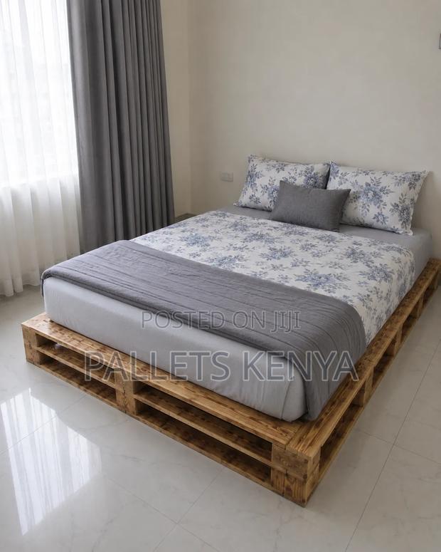 5x6 Bed Frame – Strong Wooden Pallet Bed, Modern Design.00q