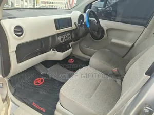 Toyota Passo 2012 Silver