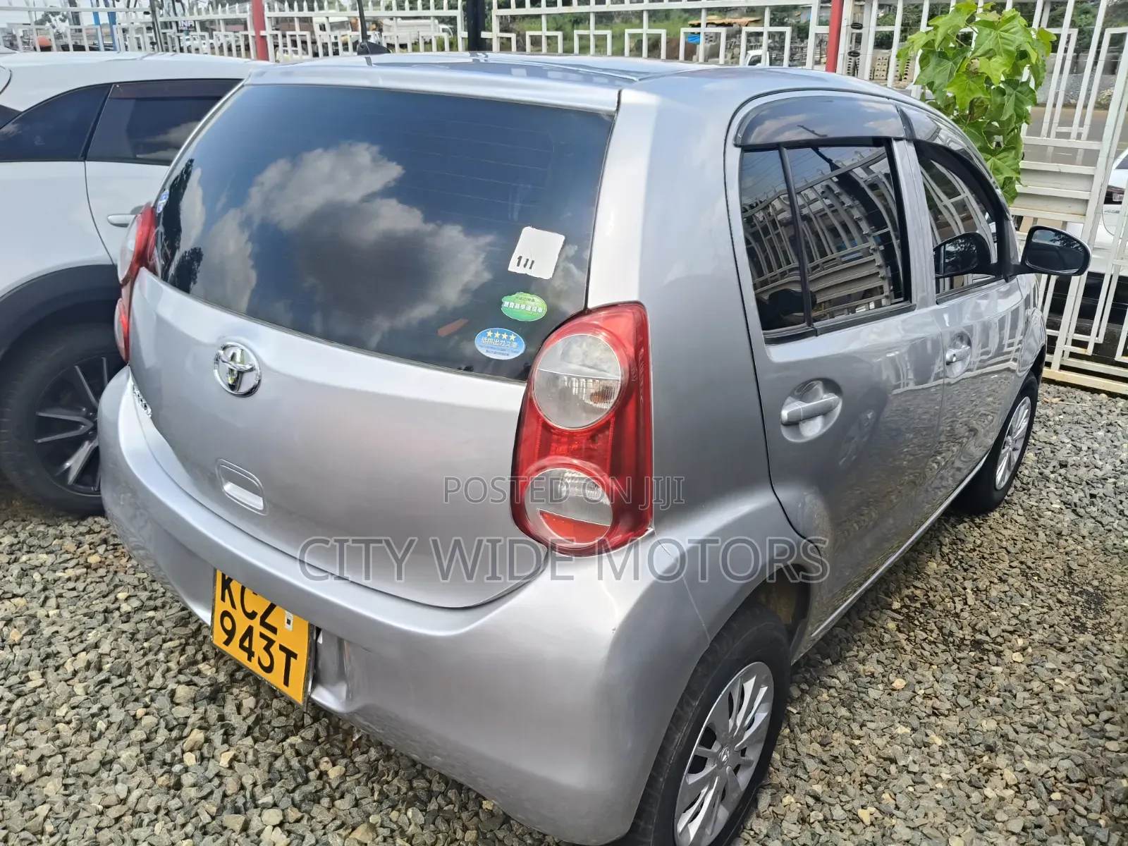Toyota Passo 2012 Silver