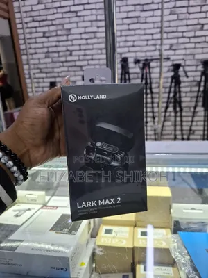 Hollyland Lark Max 2 Ultimate Combo 2-Person Wireless Microphone