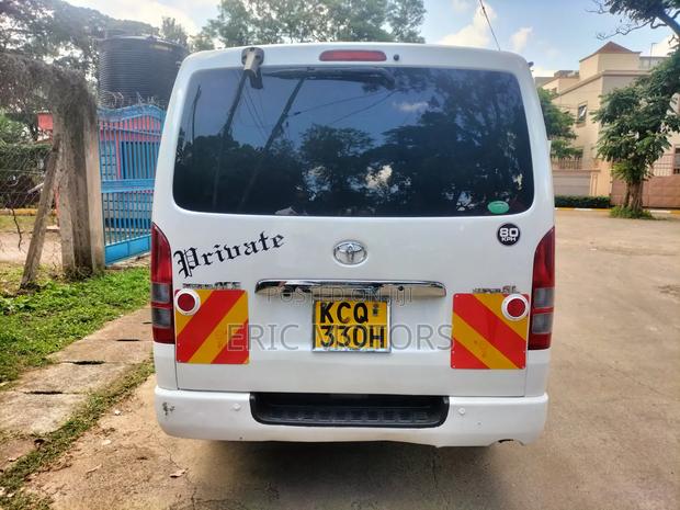 Toyota HiAce 2011 White - thumbnail 6