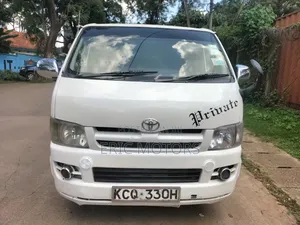 Toyota HiAce 2011 White