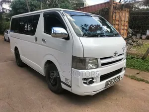 Toyota HiAce 2011 White