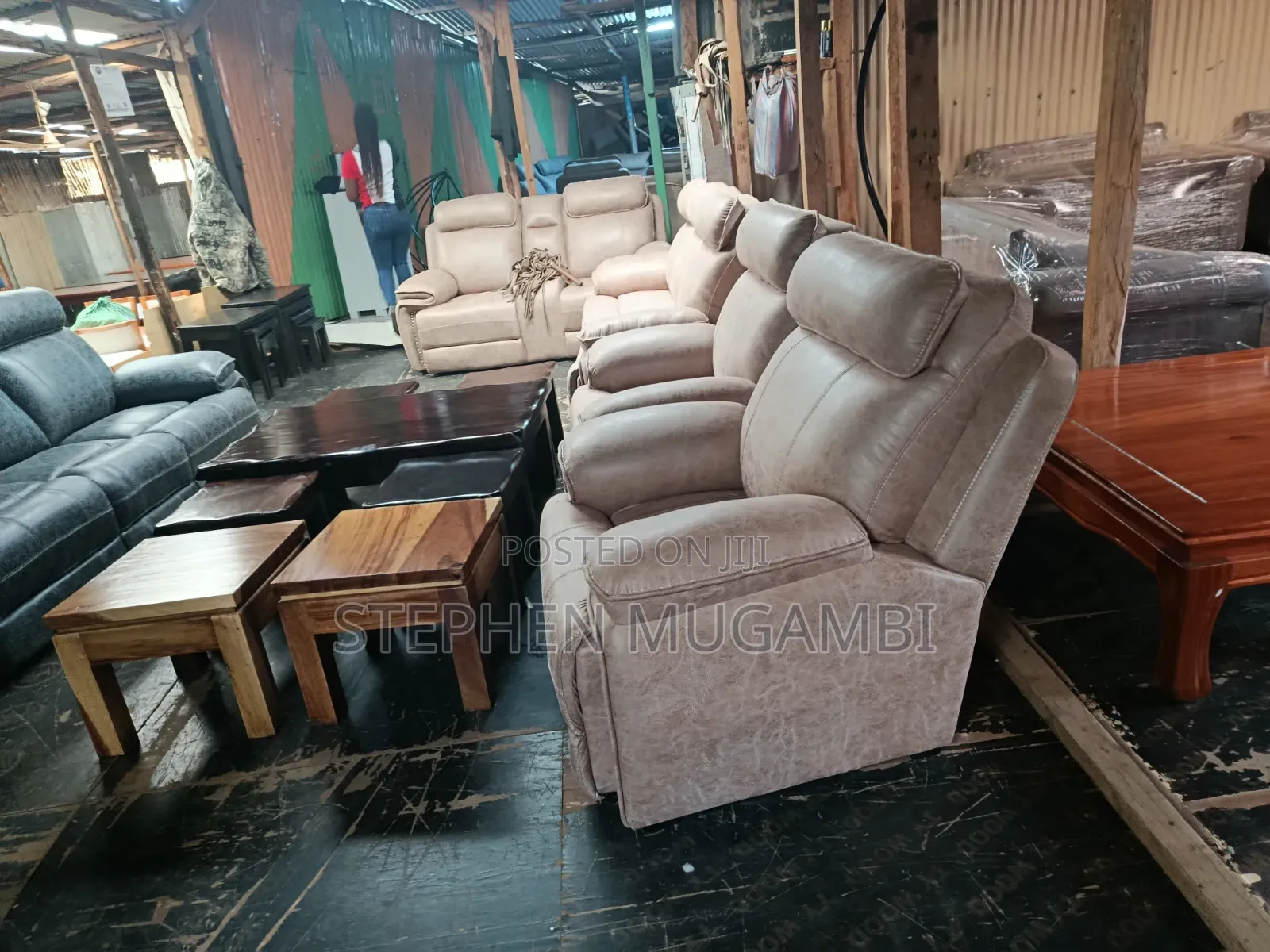 Sem- Recliner Sofa Set