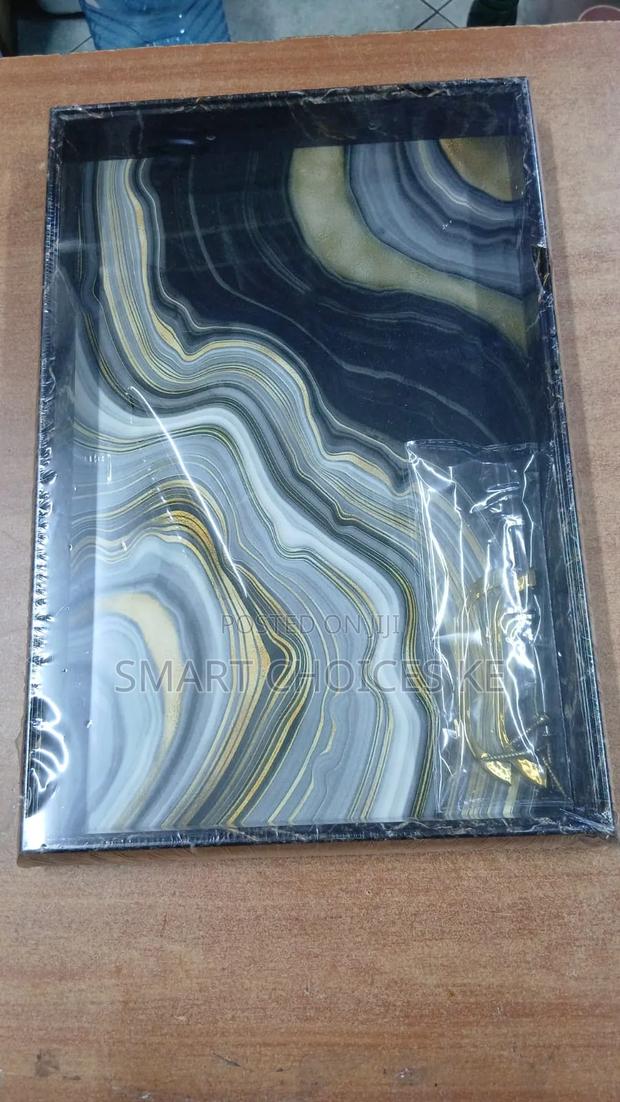 Black and Gold Agate Pattern Glass Serving Tray - thumbnail 3