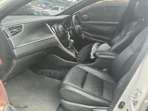 Toyota Harrier 2.0 4WD 2015 White