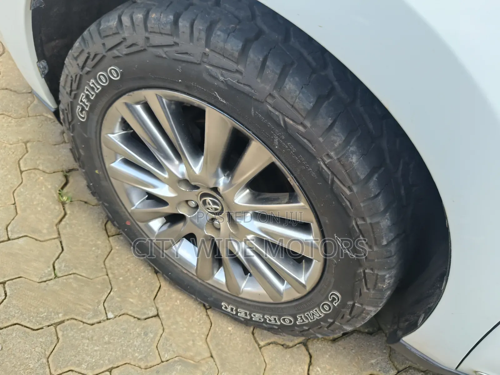 Toyota Harrier 2.0 4WD 2015 White