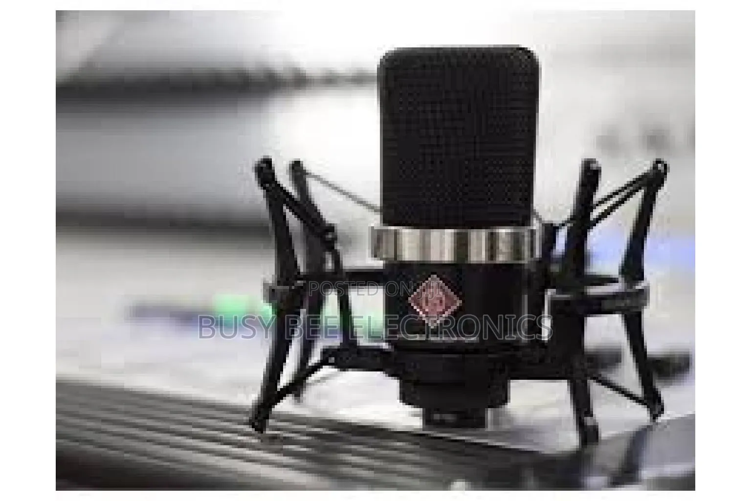 Neumann TLM 102 Mt Bk Studio Set Microphone