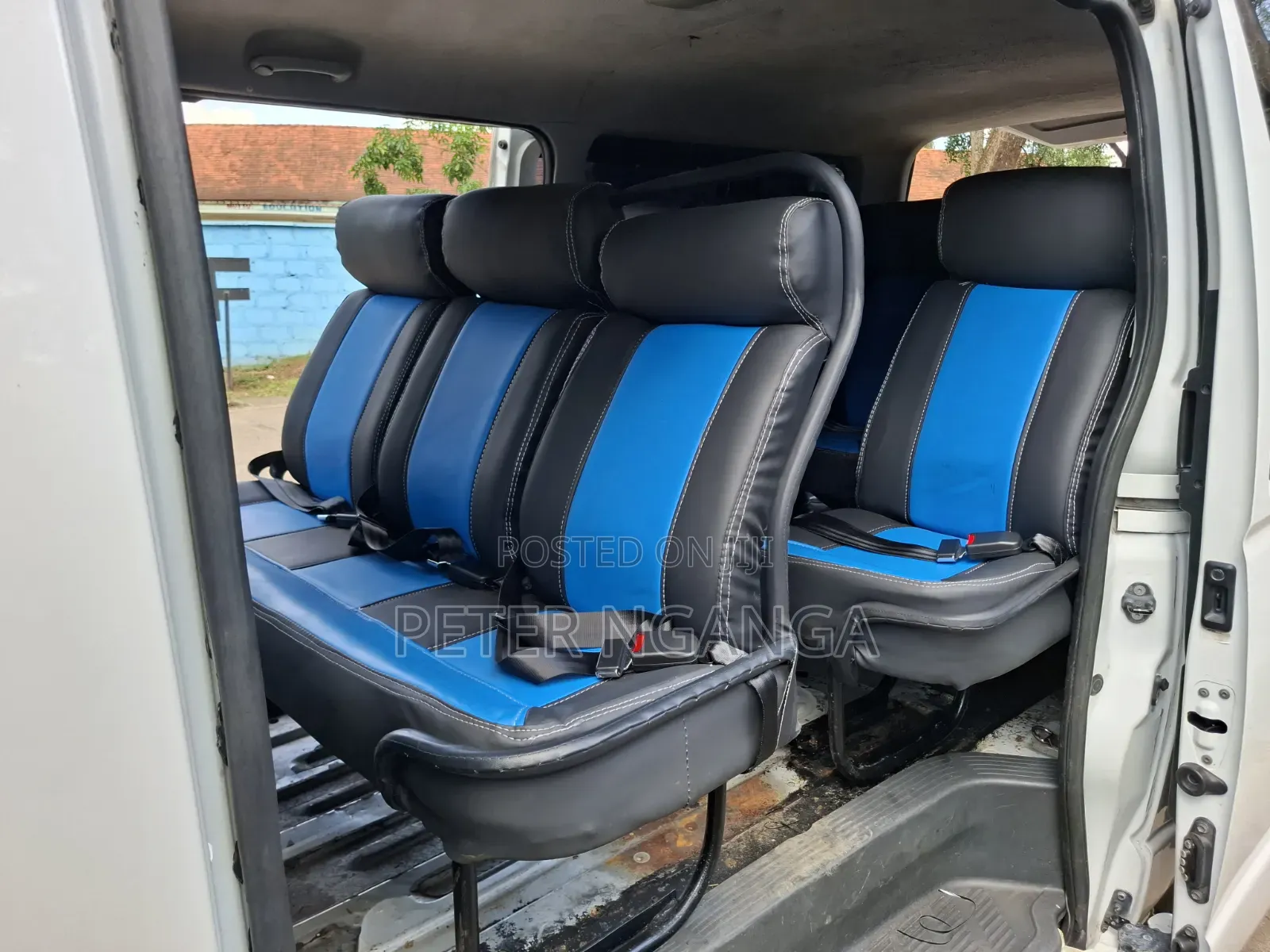 Toyota HiAce 2011 White