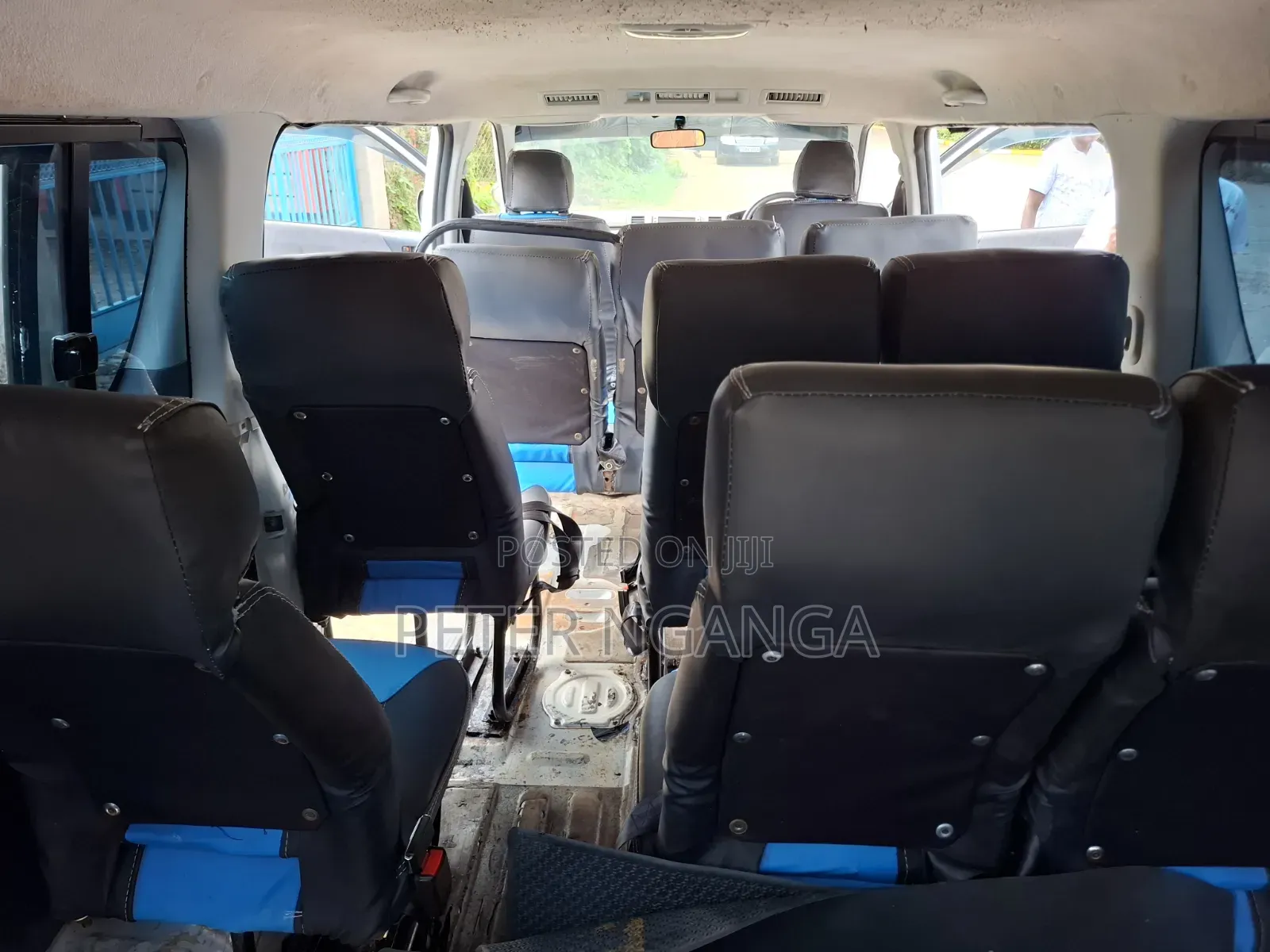 Toyota HiAce 2011 White