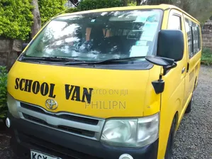 Toyota HiAce SV Premium 2013 Yellow