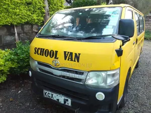 Toyota HiAce SV Premium 2013 Yellow