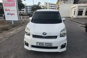 Toyota Voxy 2012 White