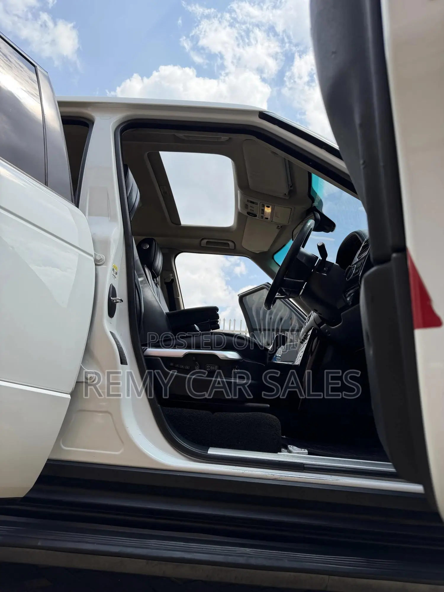 Land Rover Range Rover Vogue 2010 White