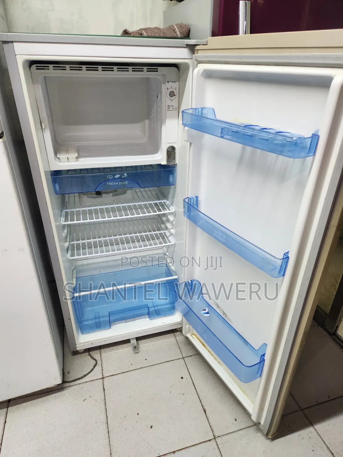 Amco Clean Large Singl Door Fridge