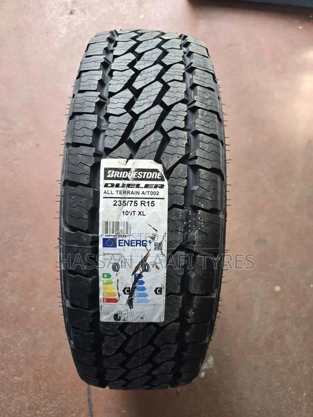 235/75r15 Bridgstone Tyre Madein in Japan