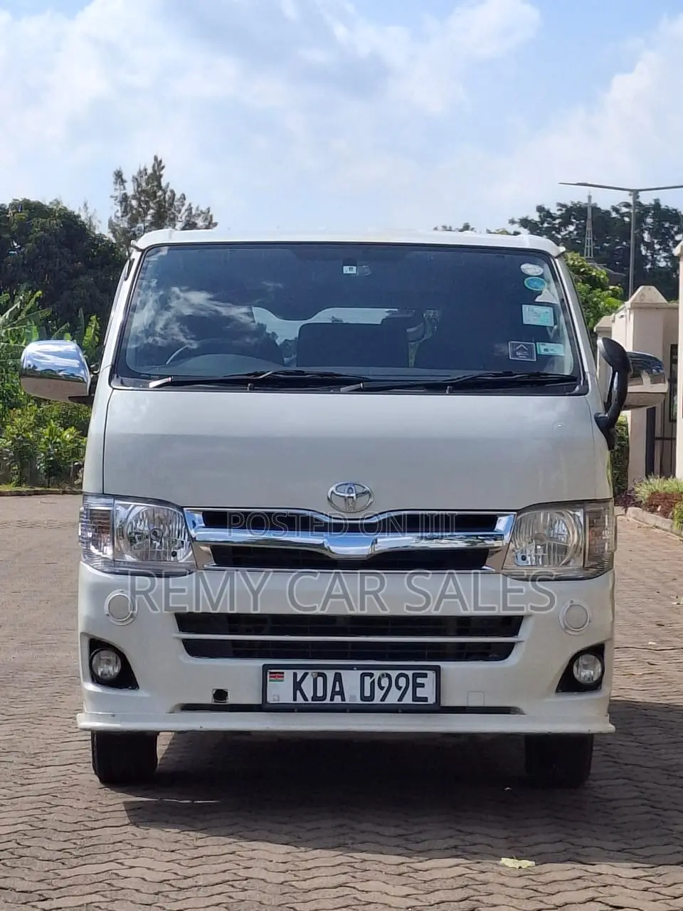 Toyota HiAce SV Premium 2013 White