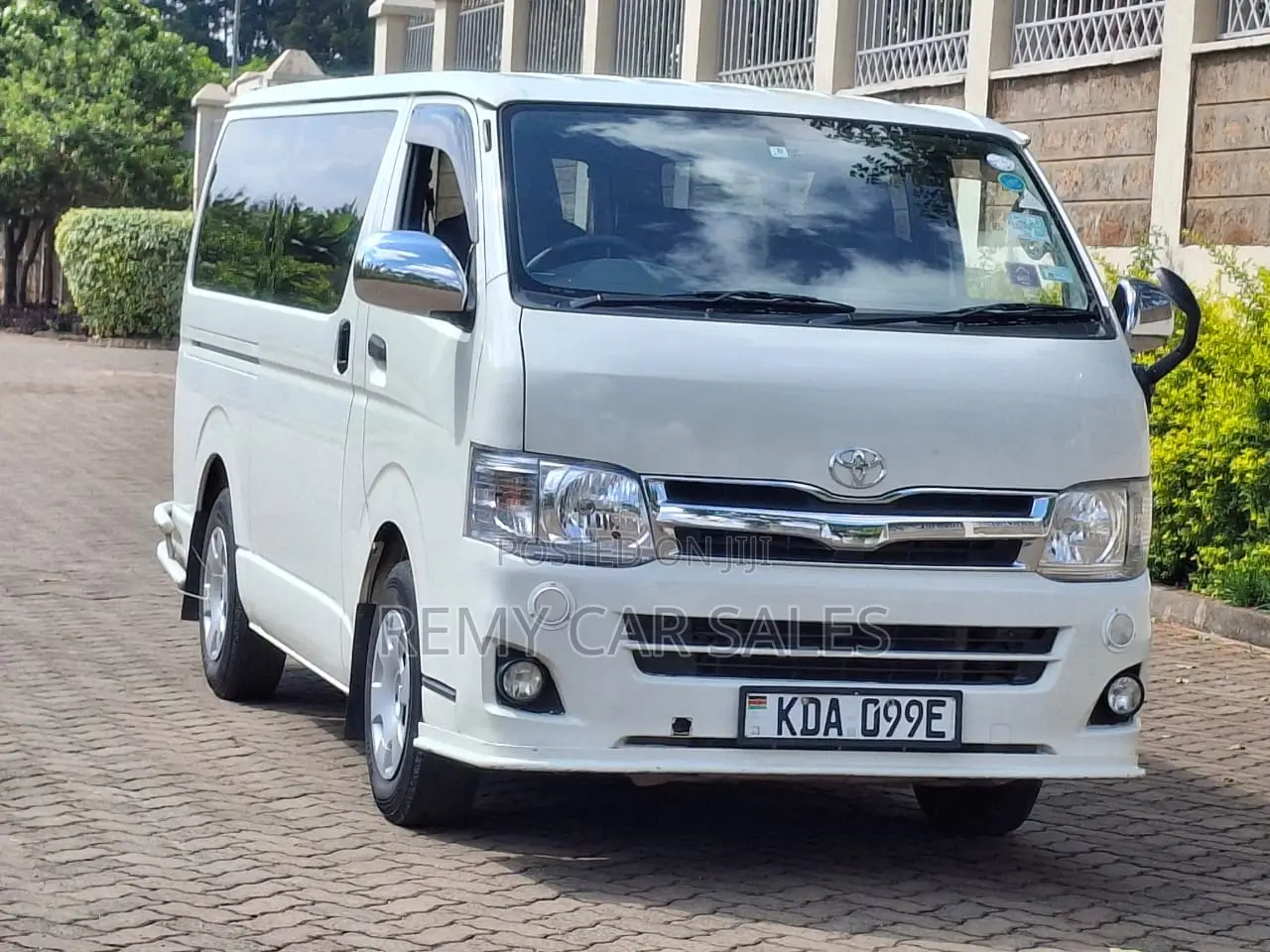 Toyota HiAce SV Premium 2013 White