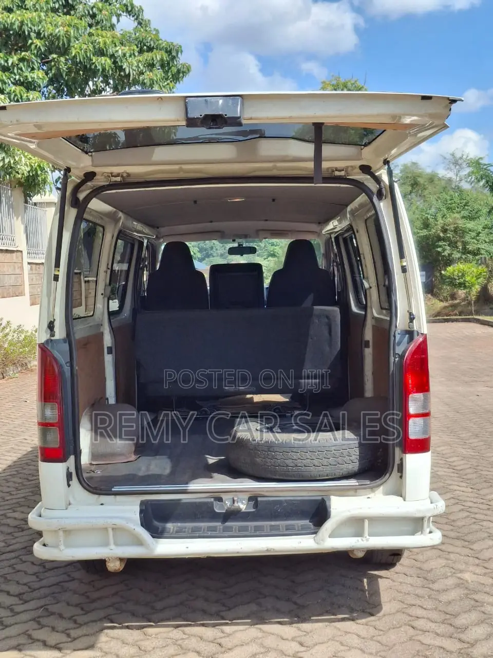 Toyota HiAce SV Premium 2013 White