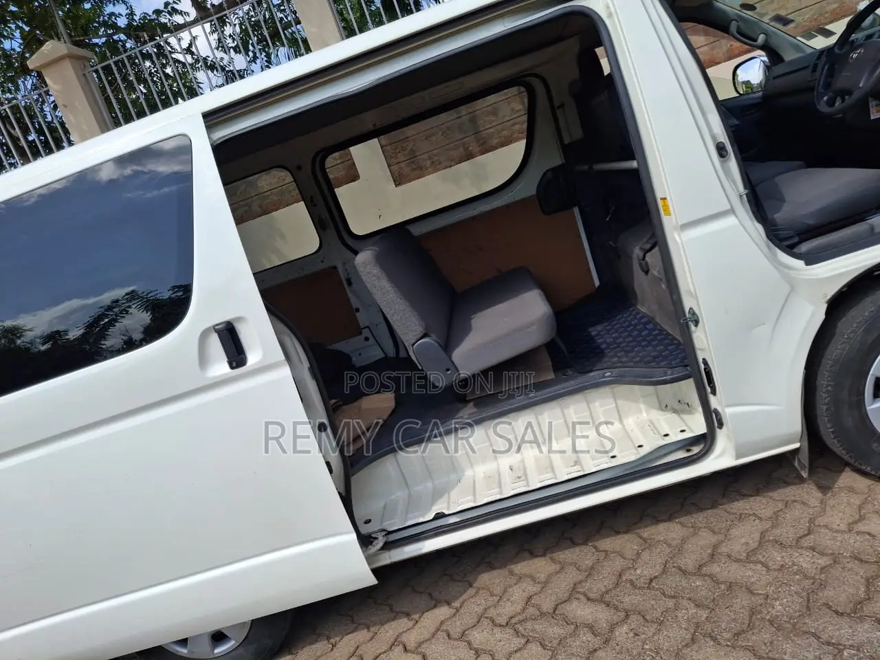 Toyota HiAce SV Premium 2013 White