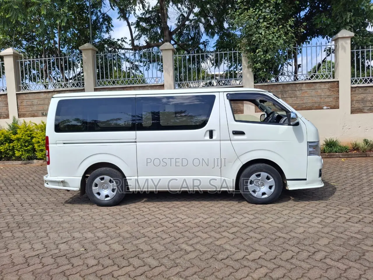 Toyota HiAce SV Premium 2013 White
