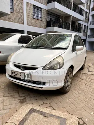 Honda Fit Base FWD 2007 White