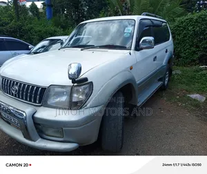Toyota Land Cruiser Prado 2001 White
