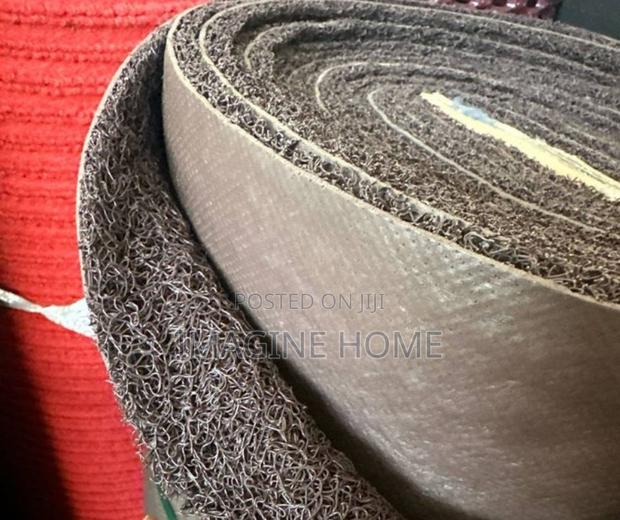 Tough on Dust With SPC Spaghetti Carpet - main view