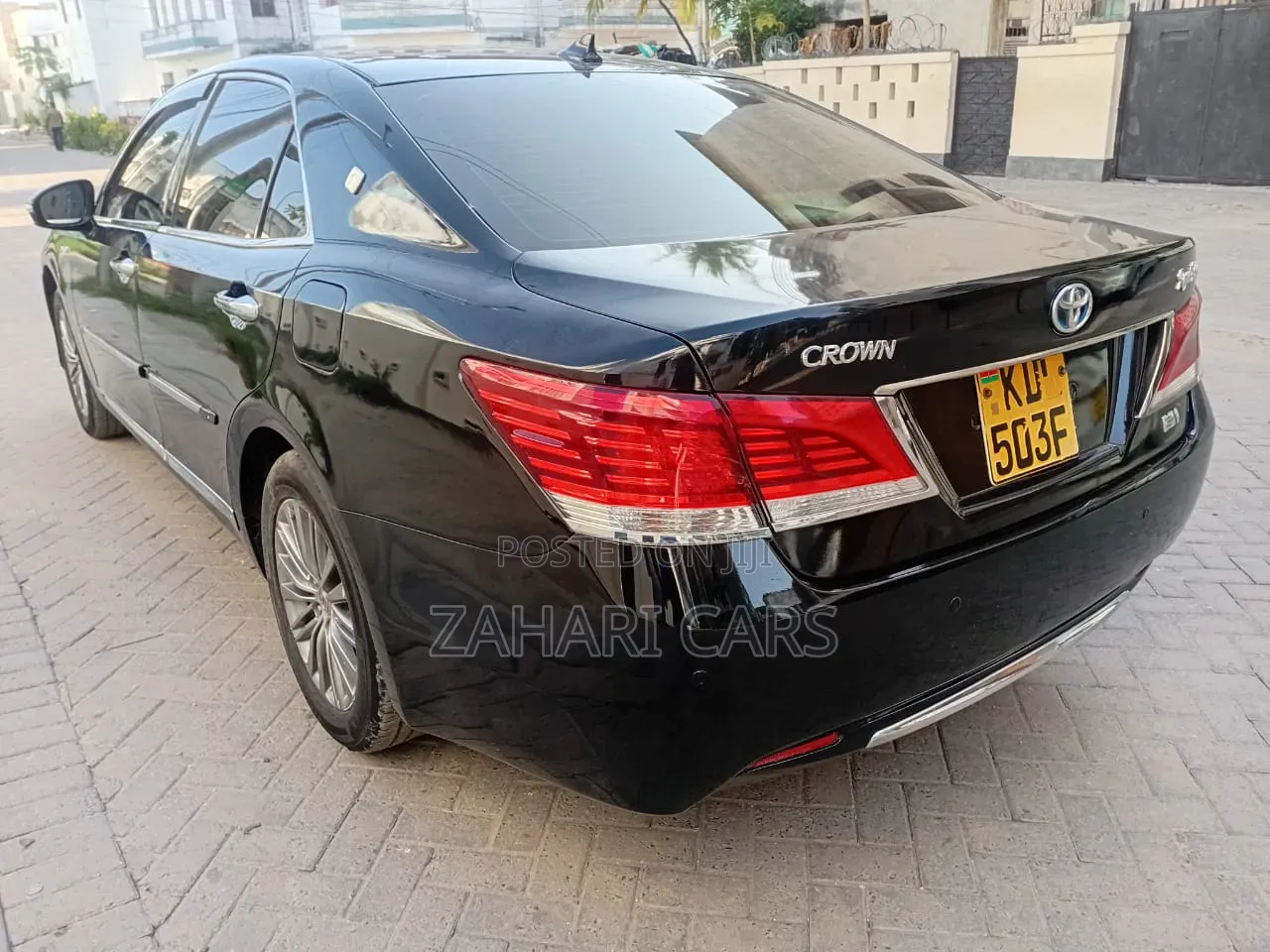 Toyota Crown 2015 Black