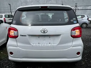 Toyota Passo 2018 White