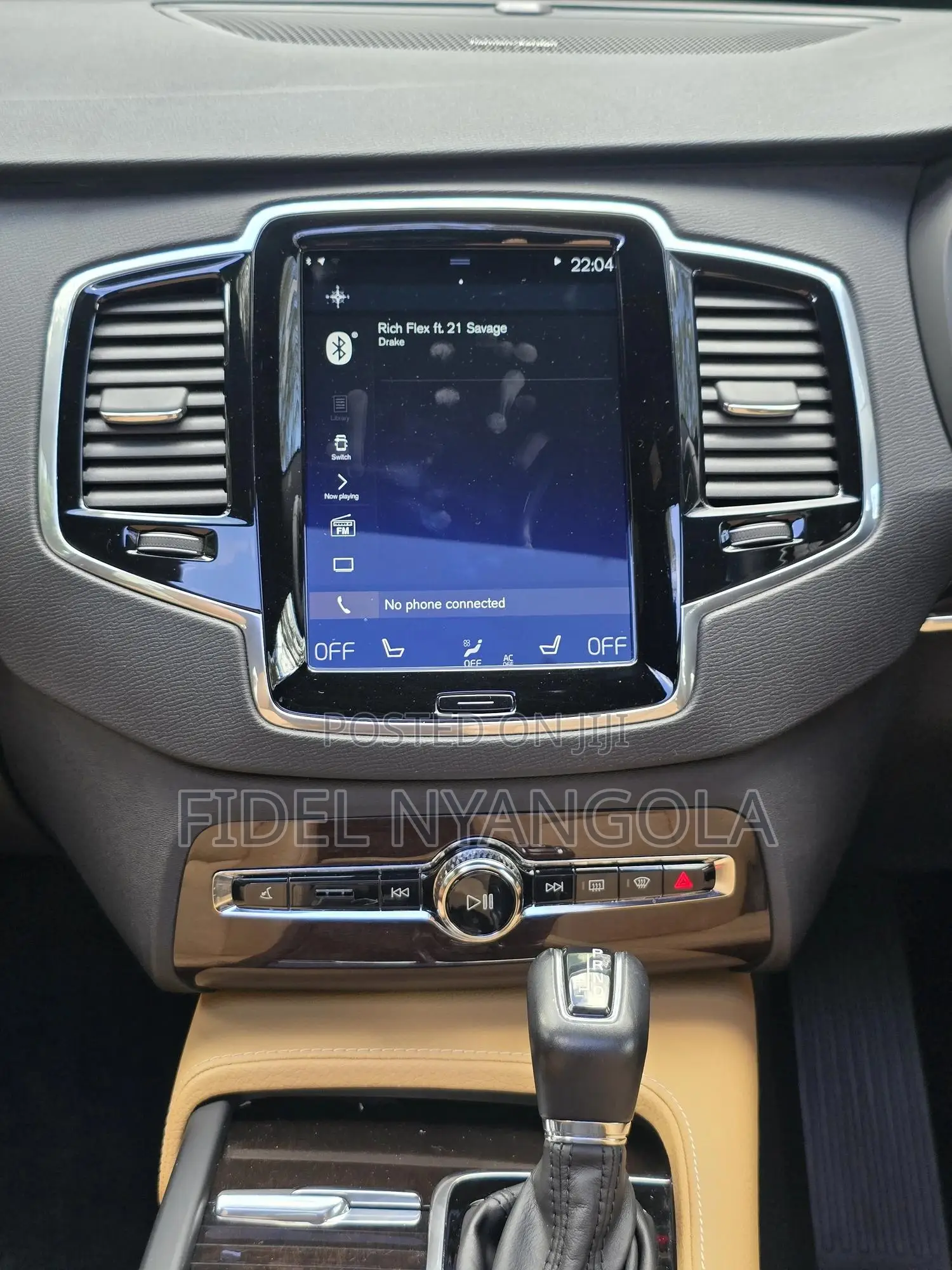 Volvo XC90 T5 Momentum AWD 2019 Black