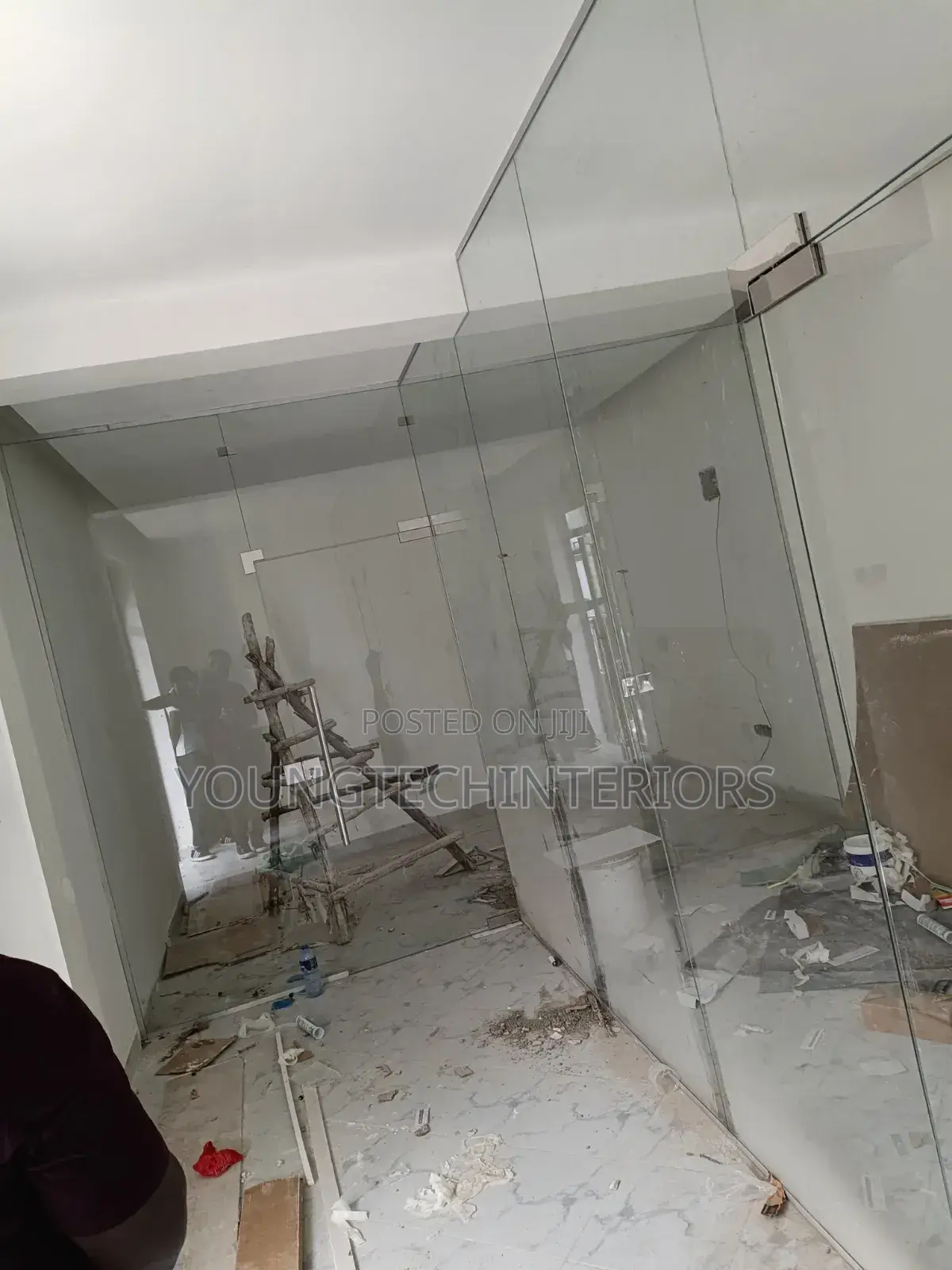 Frameless Mirrors and Balcony Glass Installation