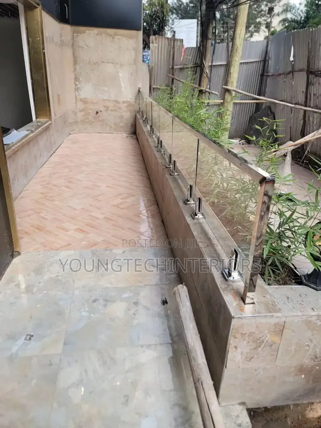 Frameless Mirrors and Balcony Glass Installation