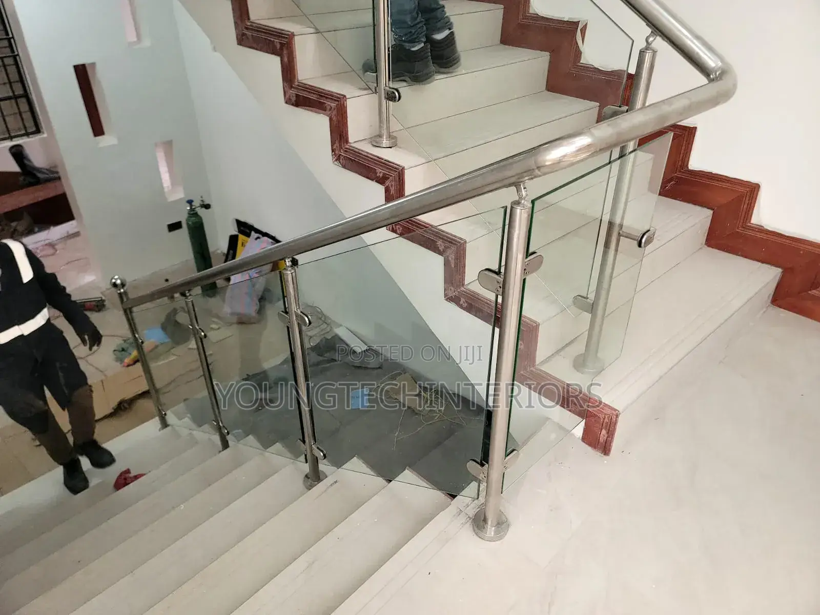 Frameless Mirrors and Balcony Glass Installation
