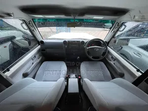 Toyota Land Cruiser 2019 Pearl