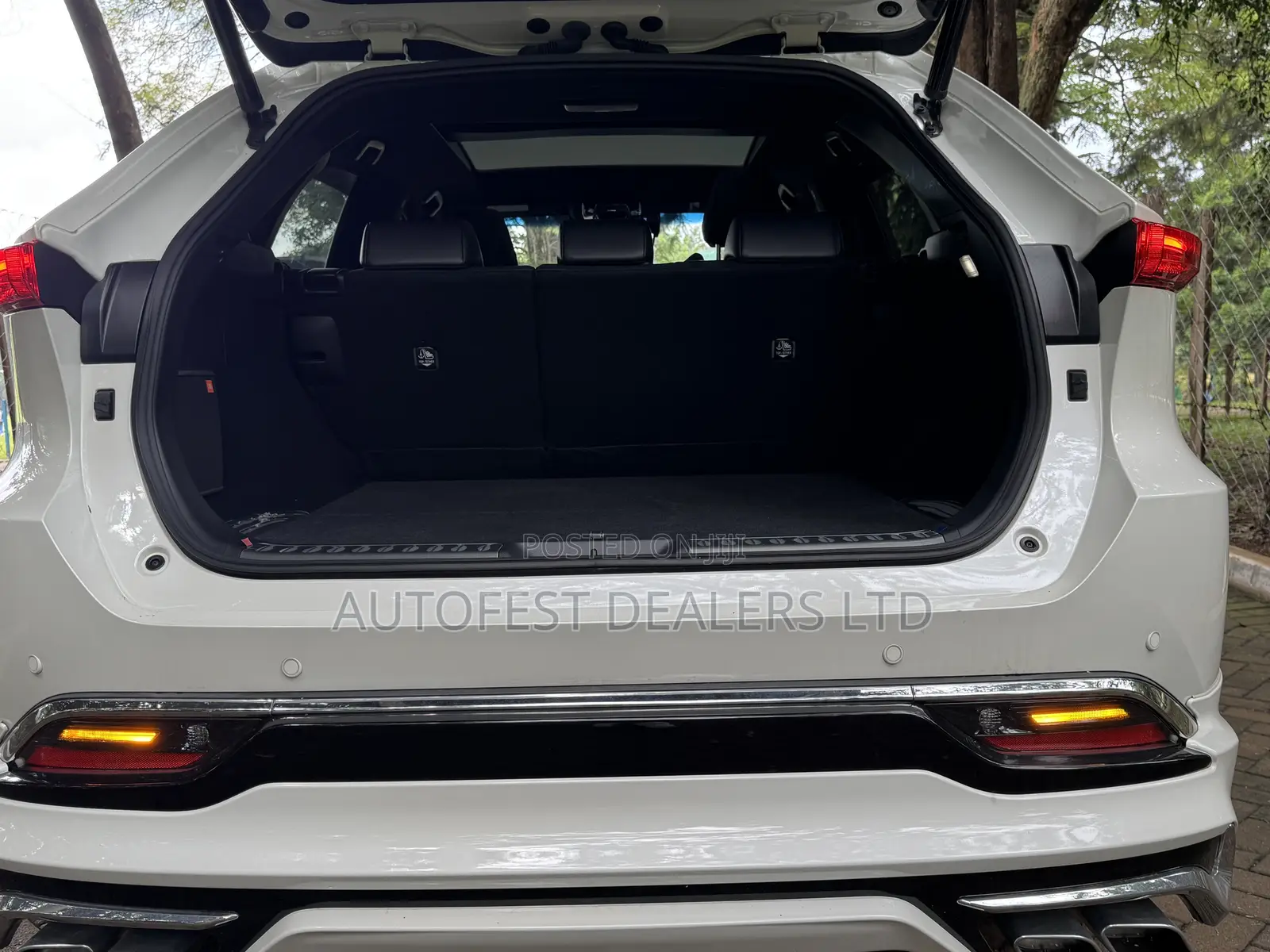 Toyota Harrier 2.0 2020 White