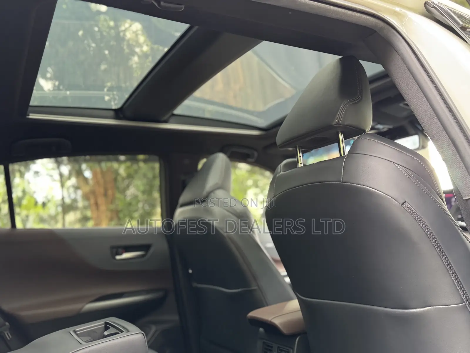 Toyota Harrier 2.0 2020 White