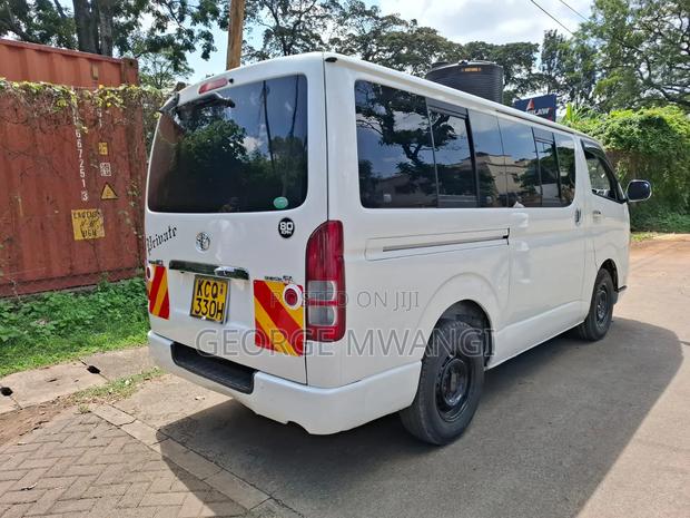 Toyota HiAce 2011 White - thumbnail 6