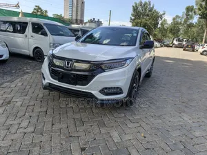 Honda Vezel 2019 White
