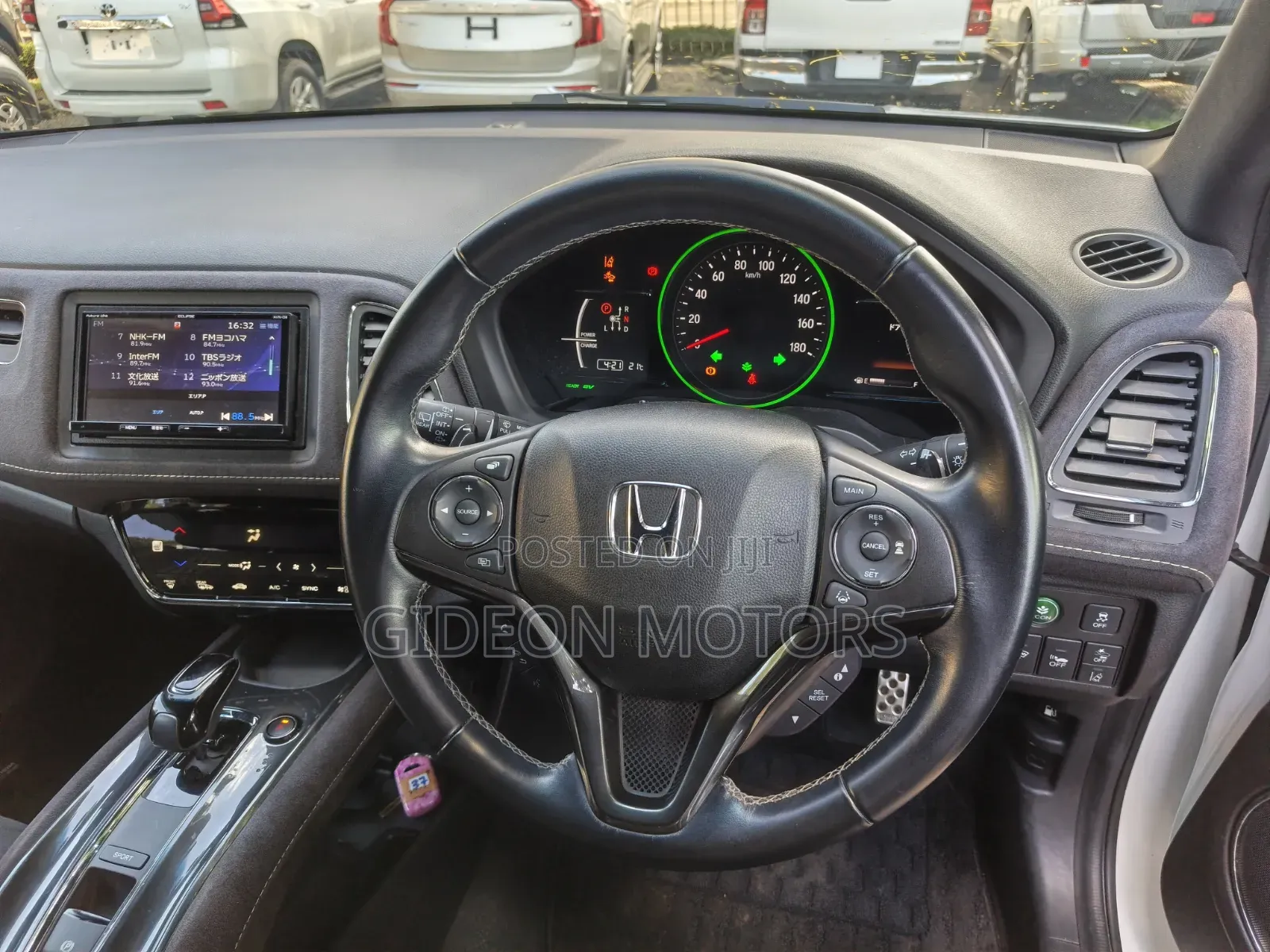 Honda Vezel 2019 White