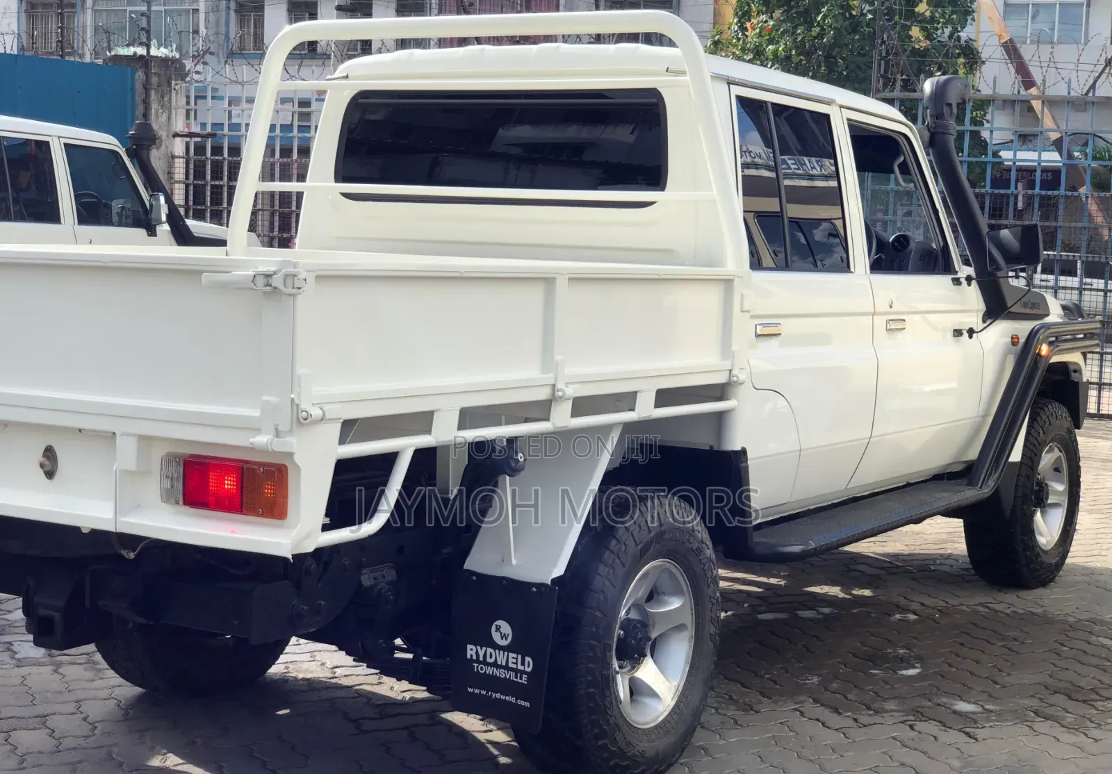 Toyota Land Cruiser 2019 Pearl
