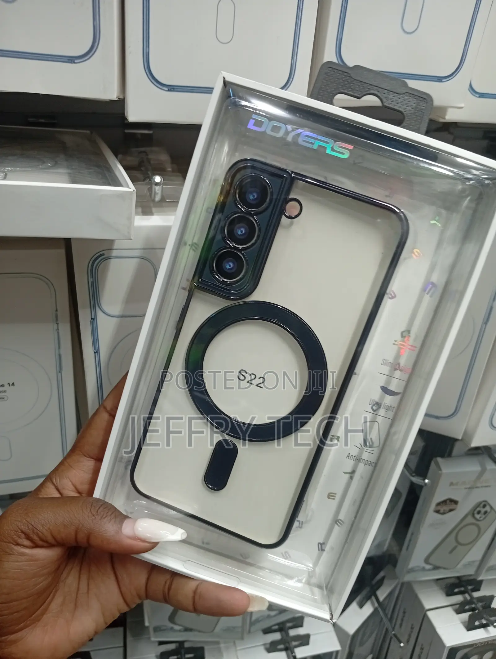 Samsung Galaxy S22 Clear Magnetic Case With a Black Frame.