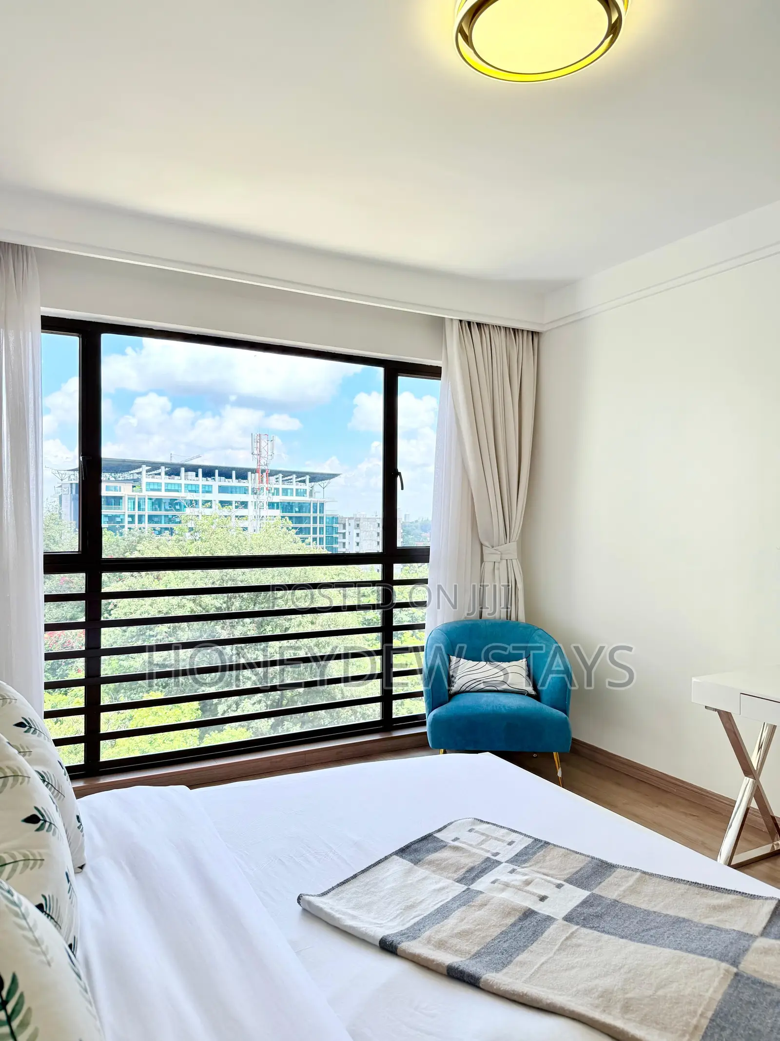Modern 3br Airbnb at 108 Riverside