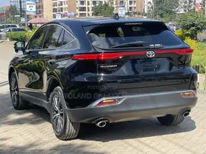 Toyota Harrier 2020