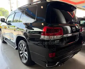 Toyota Land Cruiser 4.6 V8 ZX 2019 Black