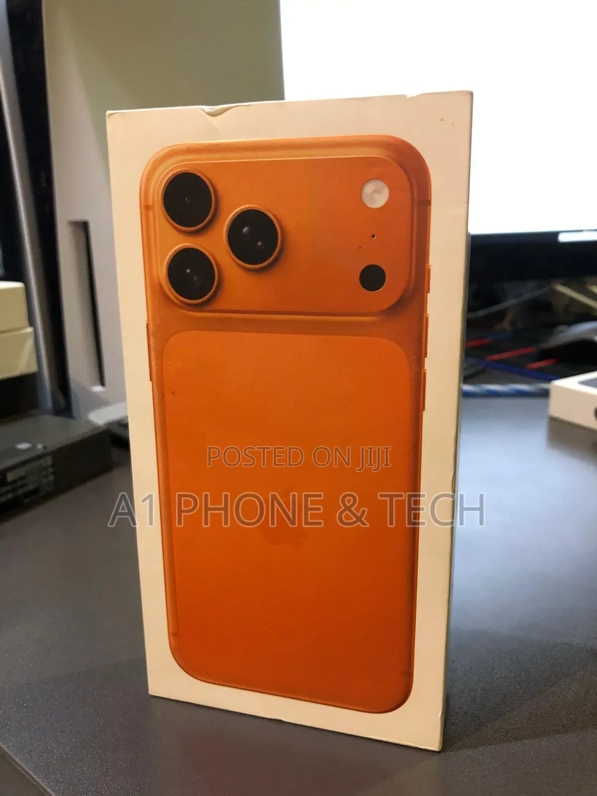 New Apple iPhone 17 Pro Max 256 GB Orange