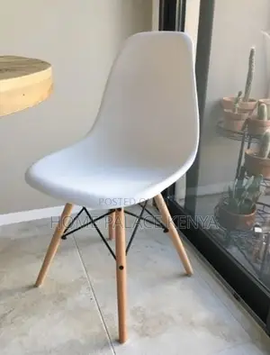 Dining Chair: Plastic Eames Style Dining Chair