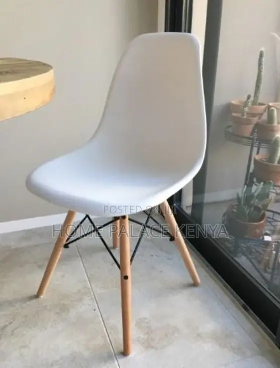 Dining Chair: Plastic Eames Style Dining Chair