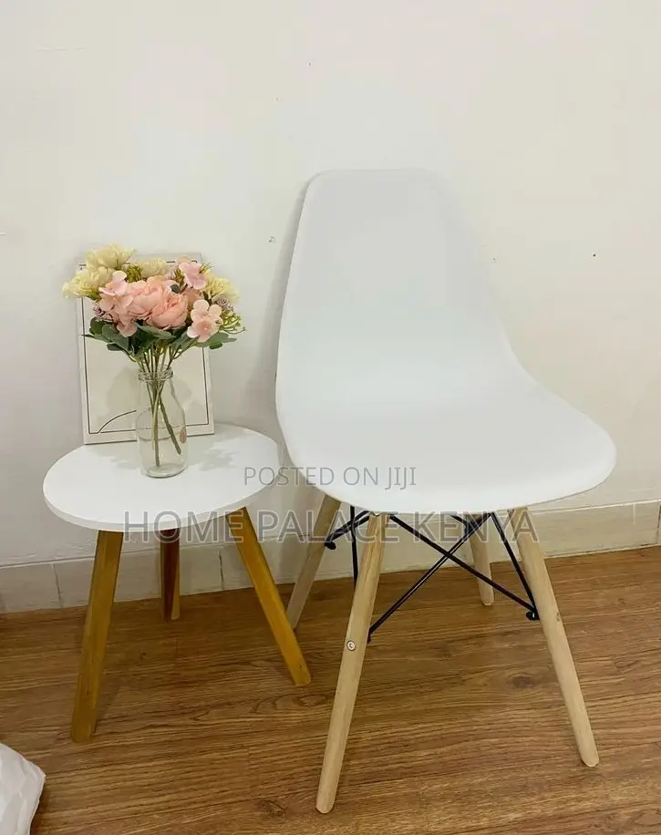 Dining Chair: Plastic Eames Style Dining Chair